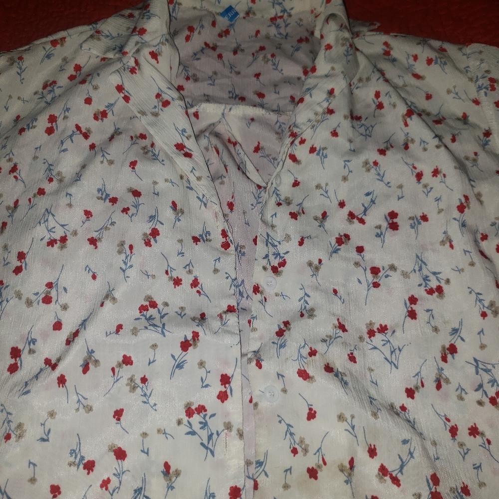 Floral button down - Picture 6 of 8